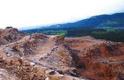 珪石発掘地