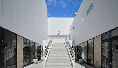ララシャンスOKAZAKI迎賓館