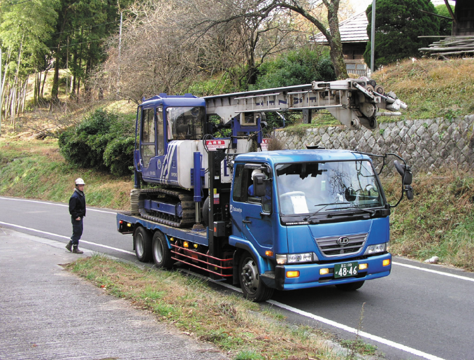 小型セルフトラックによる搬入