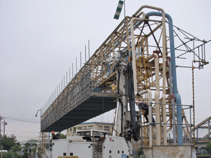 配管基礎増し杭補強工事(Mタイプ7mリーダ)